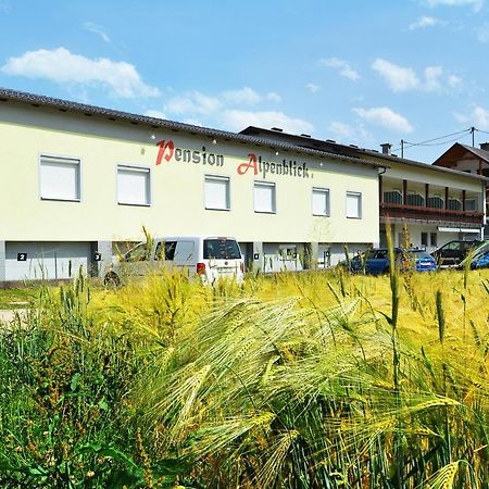 Alpenblick - Modernes Und Grosszuegiges Apartment Villach Exteriör bild